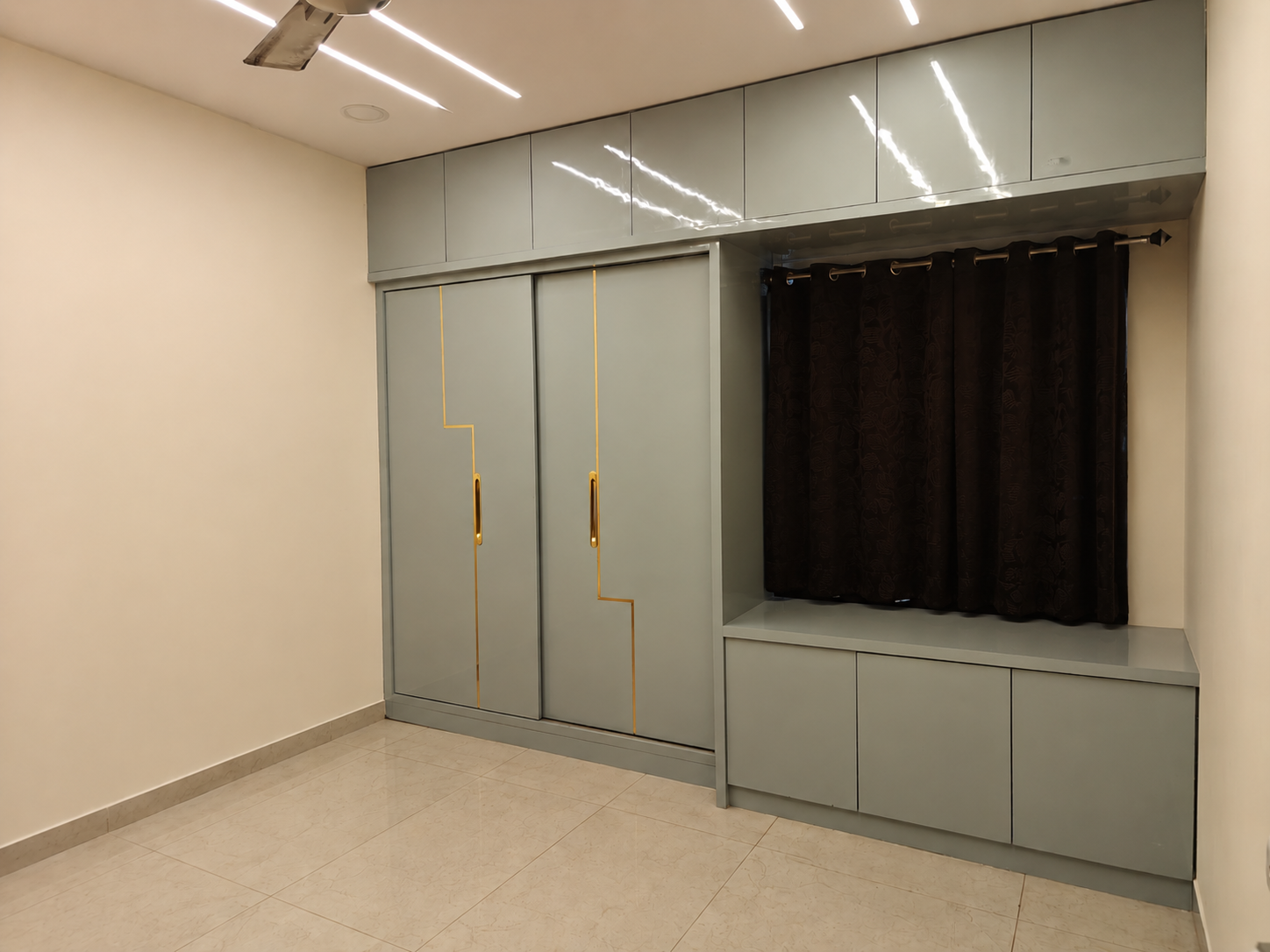 Master bedroom – alternate view